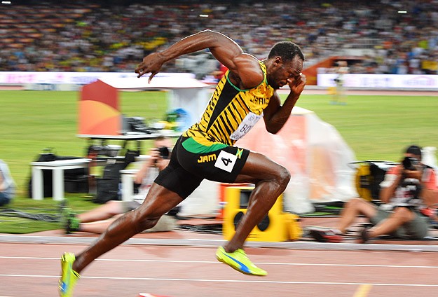 200 metrede altın madalya Bolt'un
