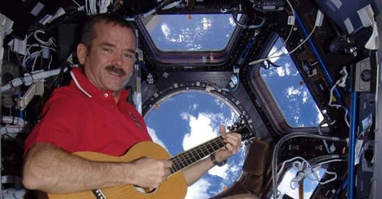 Uzayın Tadını Çıkaran Adam: Chris Hadfield