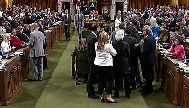 Kanada Parlamentosu’nda kavga çıktı!