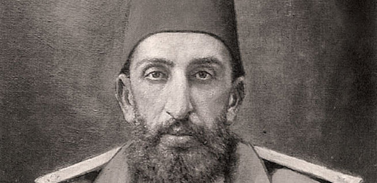 Sultan Abdülhamid'in kitaplarını 28 Şubat cuntası çöpe atmış!