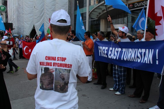 Çin zulmü Toronto'da protesto edildi