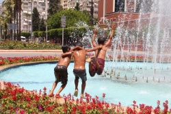 Yüzmek güzel ama...