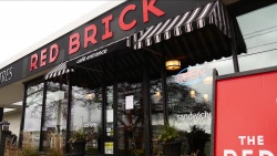 Çılgın Kanadalı işyerini 200 Dolara satıyor..