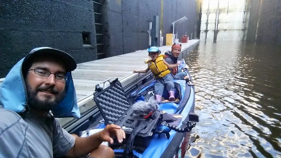 5 yaşındaki çocuklarıyla 5 ay boyunca kanoyla 5 bin km yol yaptılar