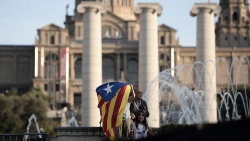 Katalonya geleceğini oyluyor..