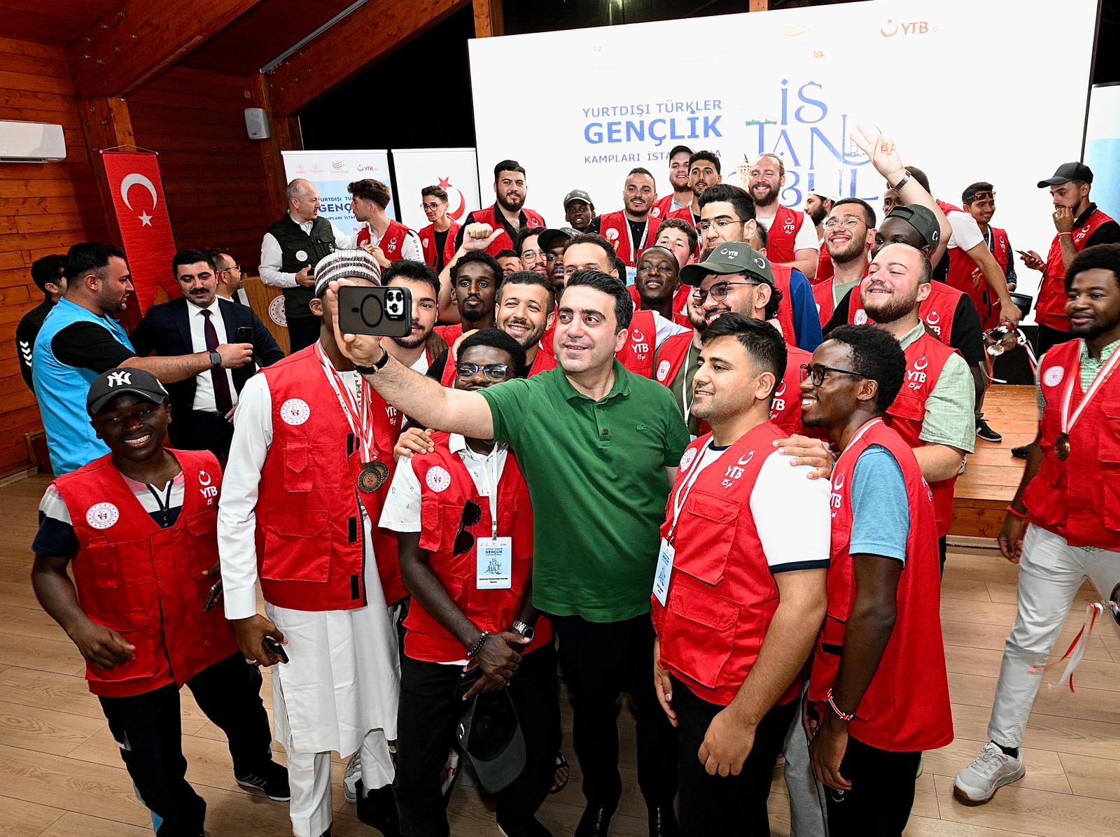 YTB Gençlik Kampları Dünya Gençliğini İstanbul'da Buluşturdu