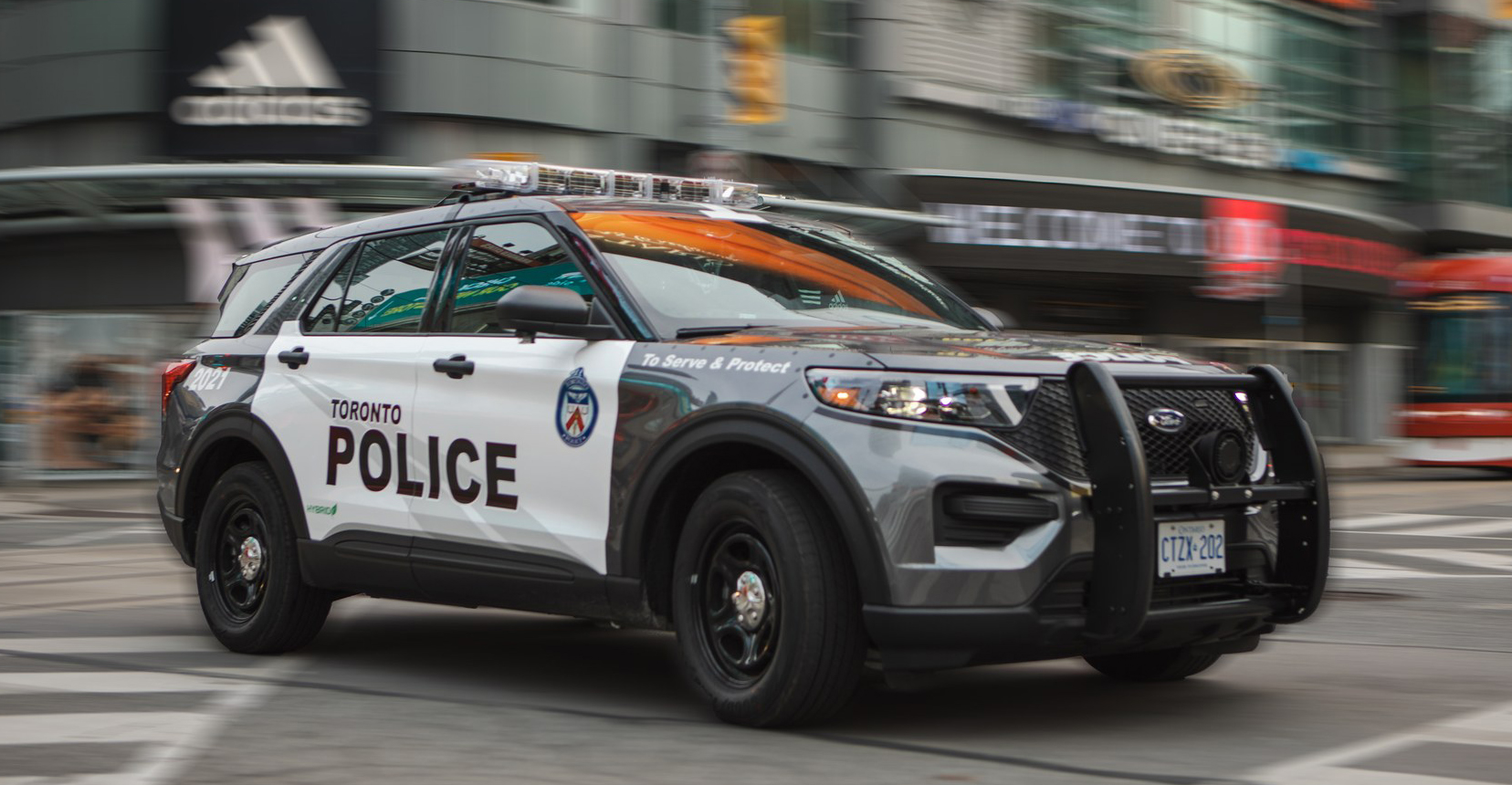 Police warn of 'distraction thefts' targeting Muslim community